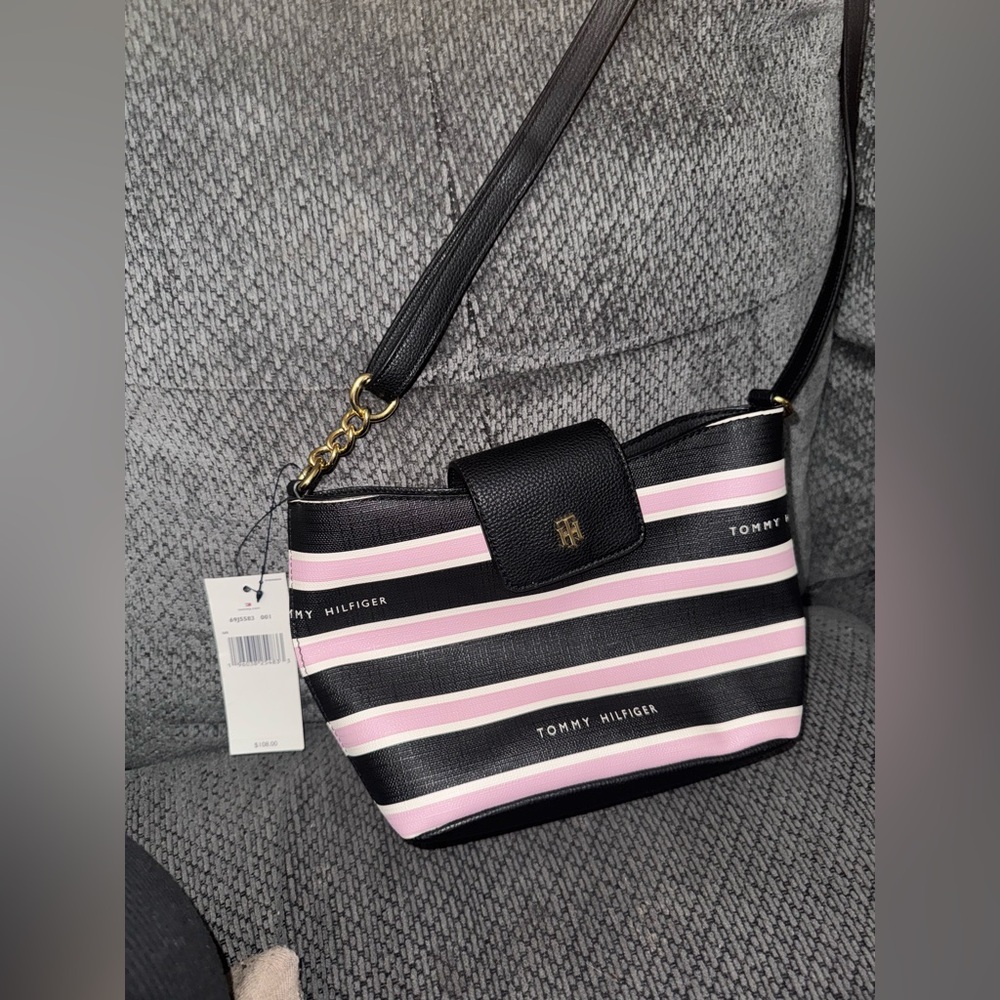 Tommy Hilfiger crossbody purse